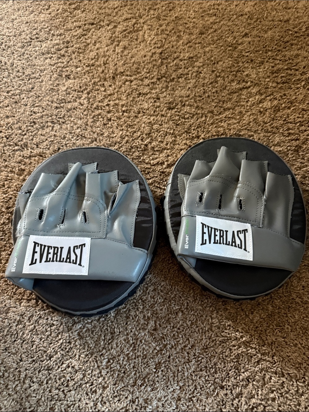 Everlast Gray and Black Hand Target Pads